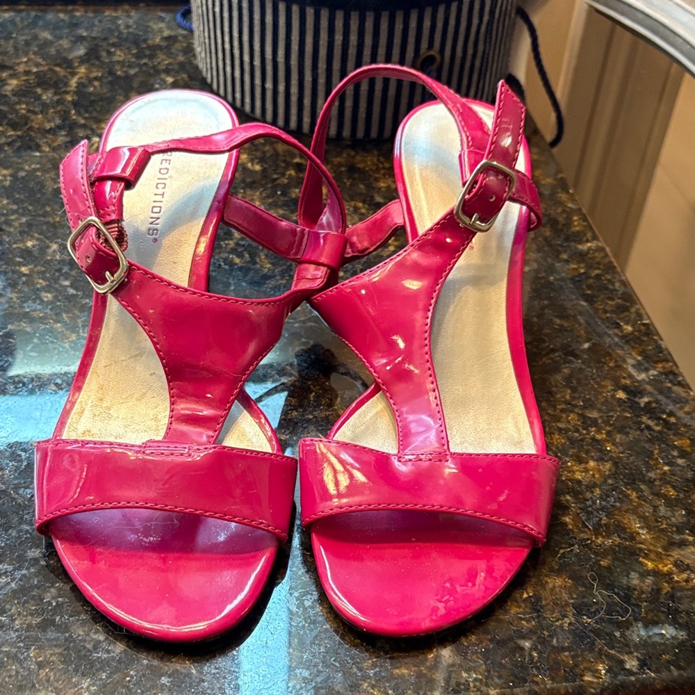 Recollections Fuchsia Women's Sandals